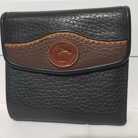 DOONEY & BOURKE Leather Bucket Bag w/ Wallet - Picture 6 of 8